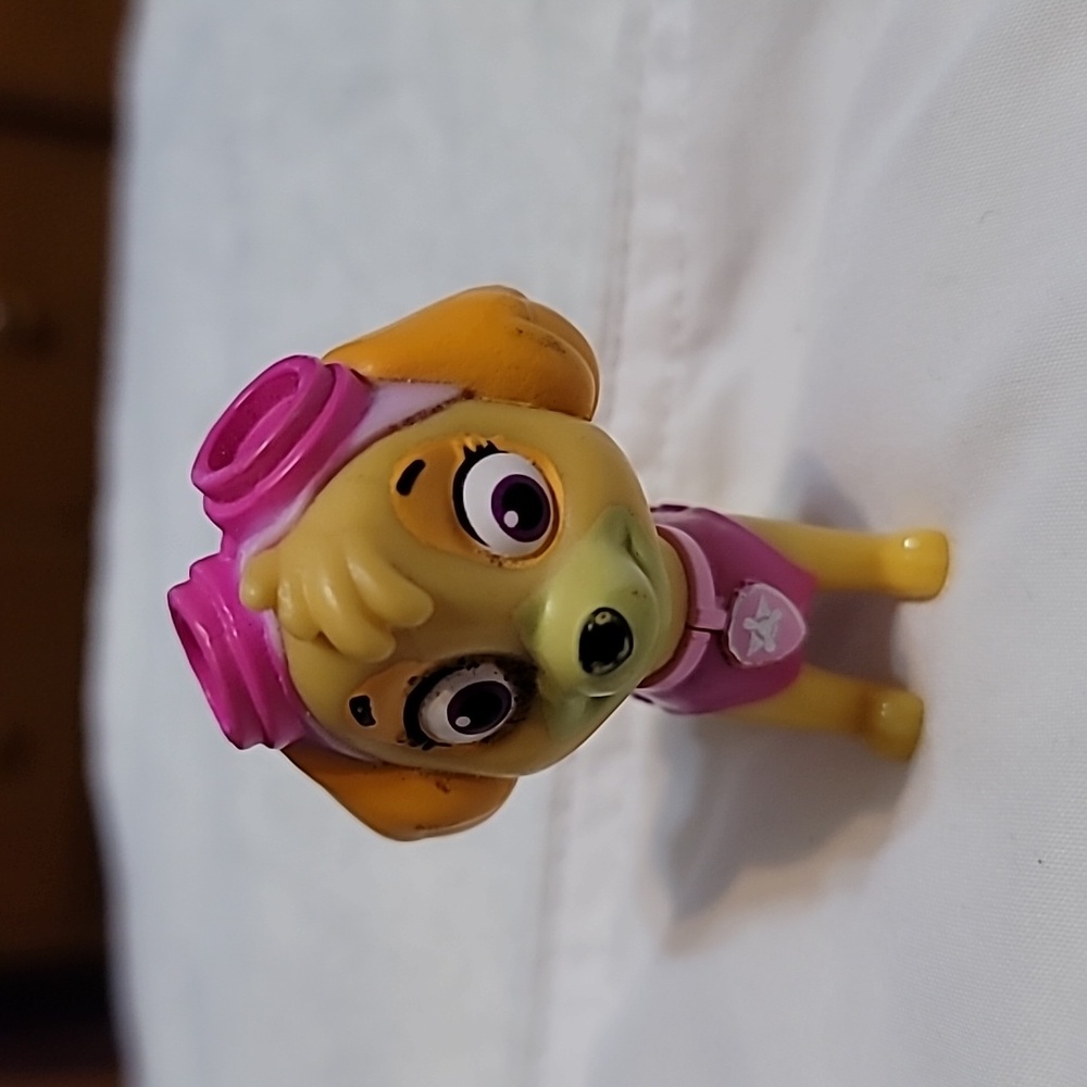 SKYE Paw Patrol Figure 2-1/2" Police Pup Action Figure